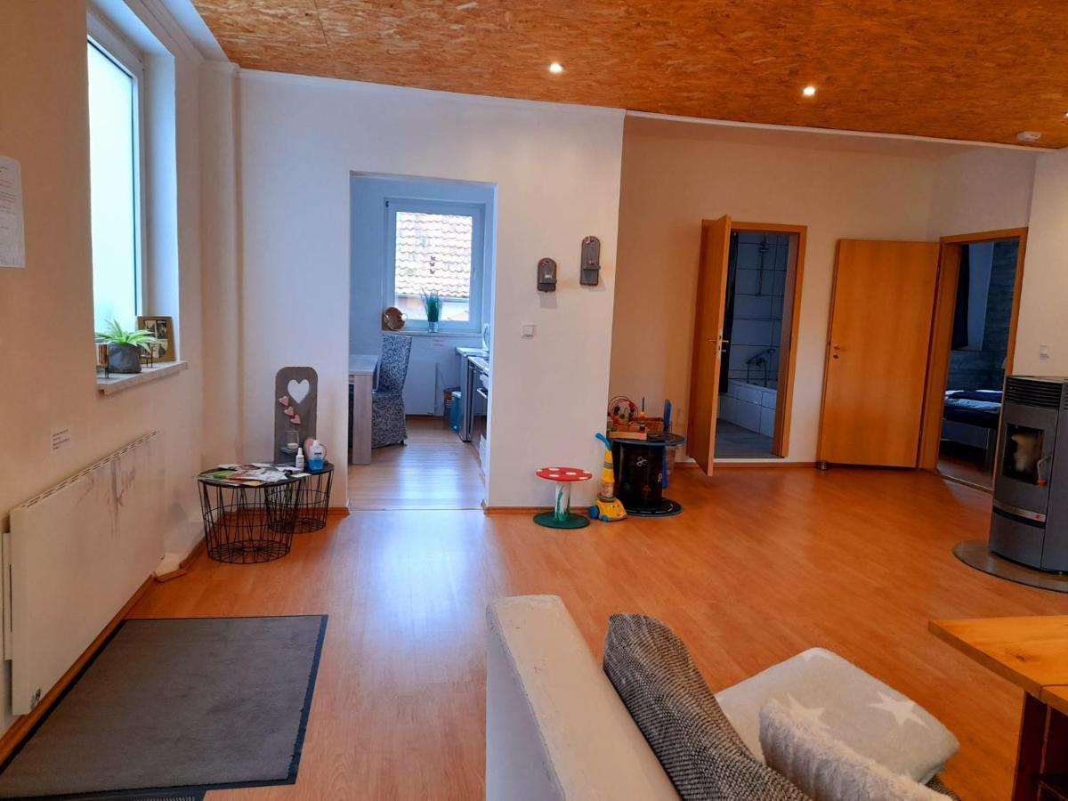 Willkommen In Dem Luftkurort Und Kaesestadt Nieheim Rennstrecke 4Km Entfernt Fewo1 エクステリア 写真